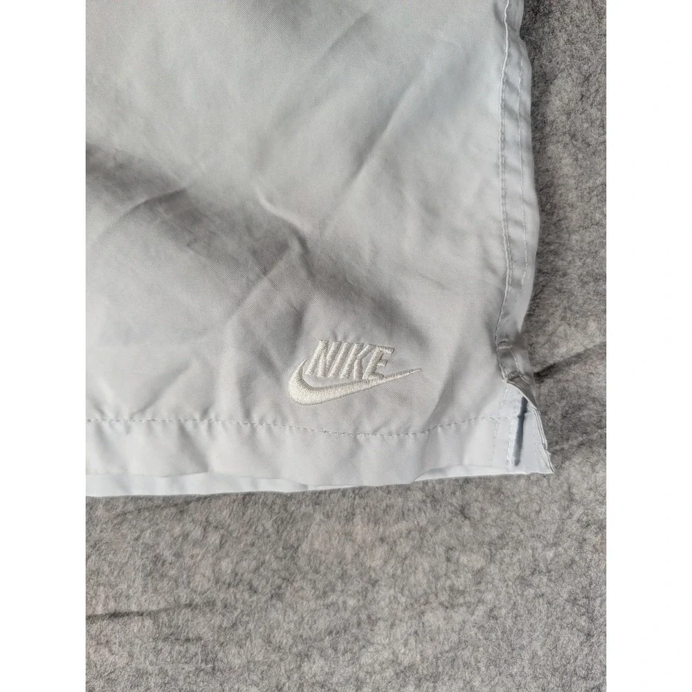 Nike Mens Swim Trunks Light Gray Mesh Lined Board Shorts Embroidered Logo M‎